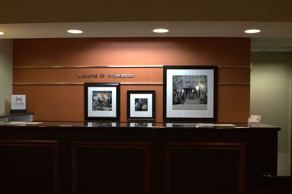 Hampton Inn Princeton מראה פנימי תמונה